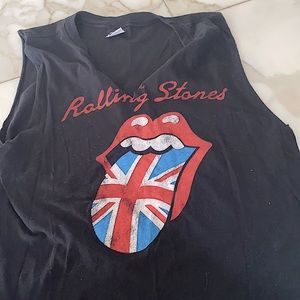 Rolling Hills t shirt cut